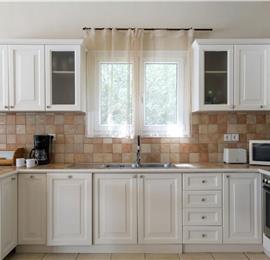 3 bedroom villa with heated pool in Kassiopi, Corfu, sleeps 6